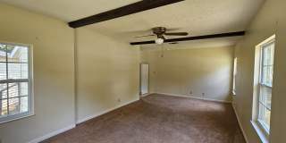 725 Powell Drive Gallery 4