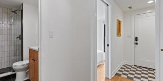 1640 N Bissell Street Gallery 20