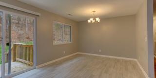 Spacious 5 Bedroom Home in Ooltewah with two separate living areas! Gallery 10