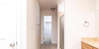 2605 Wisteria Lane Gallery 17