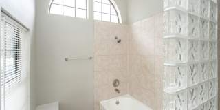 BEAUTIFULLY UPDATED 3-BEDROOM HOME IN TIMBER RIDGE Gallery 34