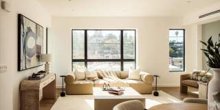 2822 1/2 Avenel St Gallery 1