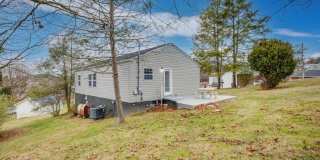 Newly renovated 3 bed and 1 bath house in kingsport Gallery 8