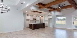 Charming 4B 3B  House in Los Fresnos Gallery 3