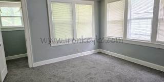 2120 East 68th Terrace Gallery 7