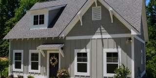 3 Bedroom Home with Fenced in Backyard! Gallery 1