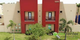 2B/2.5B Townhome in gated community SUPER LOW Move-In Price Gallery 1
