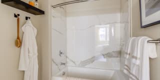 Ferrante Ferrante Gallery 120