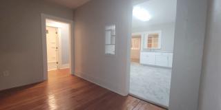 Charming 2 bed 1 bath Gallery 1