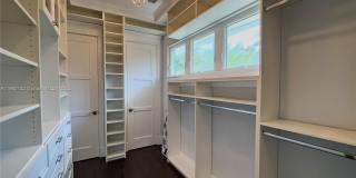 545 SW Indianola St Gallery 32