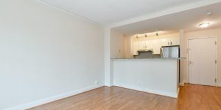 534 Beacon Street Gallery 9