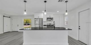 Charming 4BR House in Daytona Beach Gallery 3