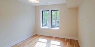 3356-58 N Sheffield Gallery 11