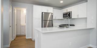 Vista Del Lago Gallery 84