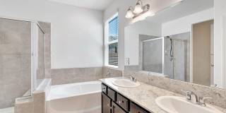 MOVE IN READY!! 3 BEDROOM 2 BATH HOME Gallery 18