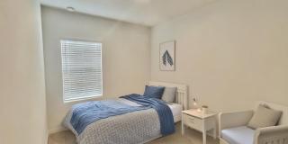 Like new 3/2.5 Townhome Gallery 30