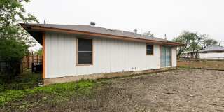 3-BEDROOM HOME IN LOMA PARK Gallery 24