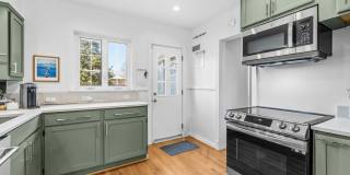 5028 MASSACHUSETTS Avenue NW Gallery 14