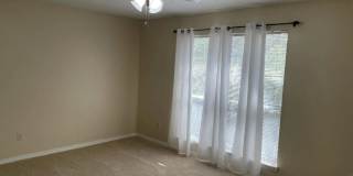 2 Bedroom Townhome in Lexington Square 2 Bedroom Townhome in Lexington Square Gallery 11