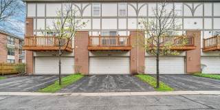 1114 N CLAREMONT Drive Gallery 24