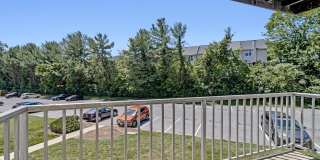 1005 CHILLUM Road Gallery 25