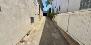 Spacious 3BD Manhattan Beach Home with Brand New Flooring, Large Den & 2-Car Garage Gallery 18