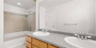 528 Lake Court Gallery 26