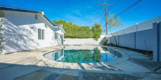 24306 Gilmore Street Gallery 51