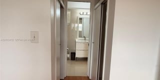 20200 NE 27th Ct Gallery 10