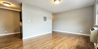 528 W Oakdale Gallery 4