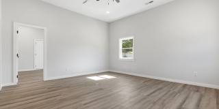 1339 E Division Street Gallery 3