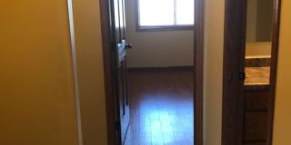 Beautiful West Side 3 Bed/2.5 Bath Townhome! Gallery 16