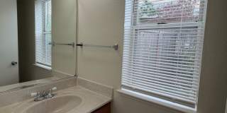 Glen Cove Beauty 3 bed 2.5  bath 2 Story home in established neighborhood Gallery 6