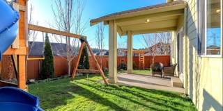 Mt. Rainier View Home on Cul-De-Sac with 3-Car Garage & A/C Gallery 35