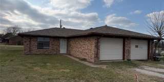 1605 Oak Circle Gallery 1