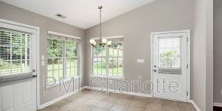 Room in 3 Bedroom Home at Ridge Ave Gallery 23