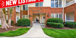 Beautifully Updated Cary Park Condo – Open Floor Plan & Covered Deck Gallery 1