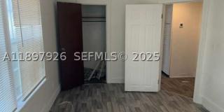 2748 Broadway Gallery 24