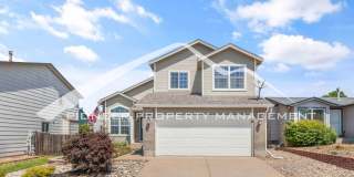 4 Bed, 3.5 Bath with 2 car garage, fully fenced yard, gas fireplace, AC and Modern Refinished Basement Gallery 1