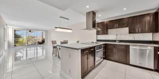 3520 Oaks Way Gallery 1