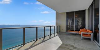 17749 Collins Ave Gallery 24