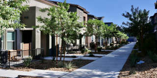 Beautiful 3-Bedroom Townhome in Villages at Tule Beautiful 3-Bedroom Townhome in Villages at Tule Gallery 1