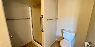 Condo for Rent in New Castle Gallery 19