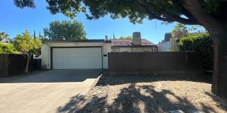 308 N Riverside Dr Gallery 1