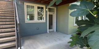 Beautiful 2 bed /1 bath condo in desirable Germantown - walking distance to coffee shops, restaurants and breweries Beautiful 2 bed /1 bath condo in desirable Germantown - walking distance to coffee shops, restaurants and breweries Gallery 1