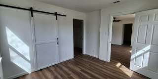 Beautifully Remodeled 3 Bed / 2 Bath Home with Large Backyard Gallery 13