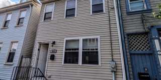 Southside Flats 3 bedroom! Central AC! Washer and Dryer Included! Available 8/21 Southside Flats 3 bedroom! Central AC! Washer and Dryer Included! Available 8/21 Gallery 1