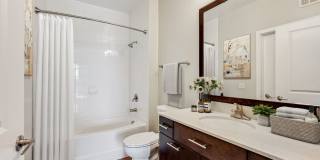 Station 650 Gallery 24