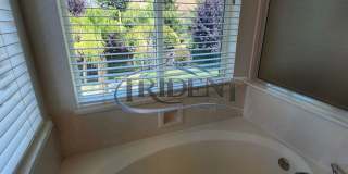 Beautiful 4 bedroom, 2 ½ bath, 2 story house Gallery 19