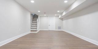 117 South Collins Avenue Gallery 25